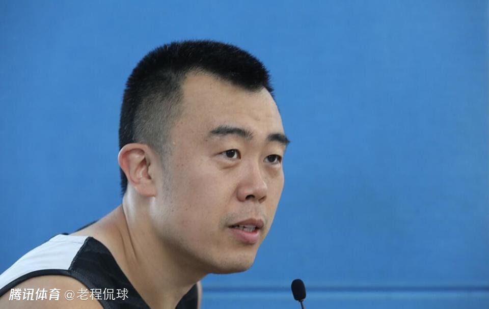 美女被艹在线