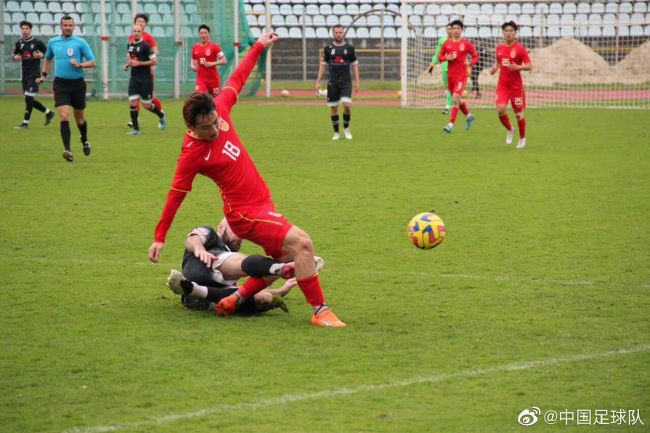 爸爸》定档5月5日 首发中文海报预告 2017-04-24 由中国电影集团公司引进、华夏电影发行有限责任公司发行的《摔跤吧！