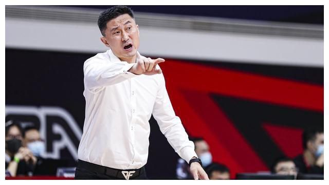 电影,赋予生活色彩万千 | 这十年,我们的电影生活 2022-11-06 电影是一个磁场，吸引着郑希，郑希也用自己的方式回馈电影，他用声音演绎中国电影，记录光影流传，电影因他更加“声”入人心；电影是一个调色盘，让冯文娟的生活色彩万千，她感恩电影带来的幸运，也通过演绎一个个 回忆电影，回味生活|这十年，我们的电影生活 2022-11-04 十年间，从无到有，从有到多的，有全国各地新开的电影院、有各种先进新奇的观影方式，也有喜多逐渐丰富的电影票和周边收藏，以及邓恩熙慢慢积累的演绎经验。