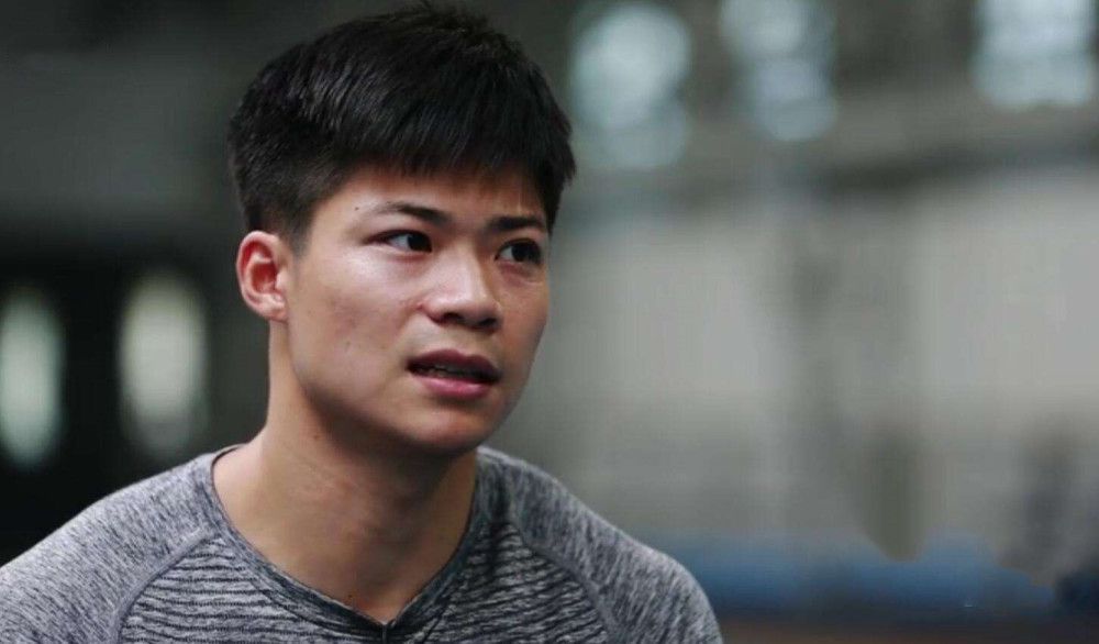 王力宏宣布爱妻怀孕后首现身 与李靓蕾似陌生人 2014-05-20 5月19日在上海，刚刚宣布老婆李靓蕾怀孕五个月之后，王力宏立即带着老婆出现在浦东机场。