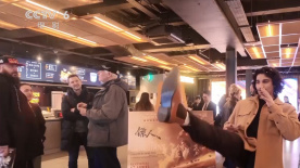 被发现的不伦现场的妻子